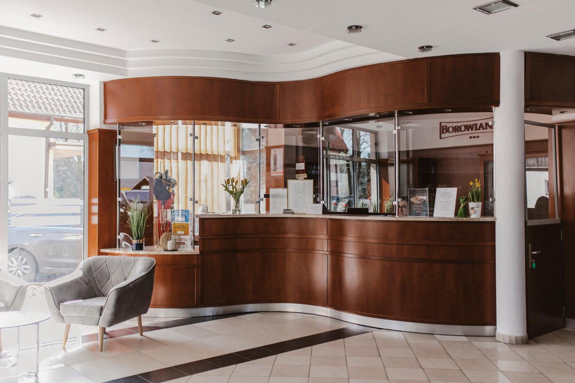 Hotel I Restauracja Borowianka Ostrow Wielkopolski Ngoại thất bức ảnh