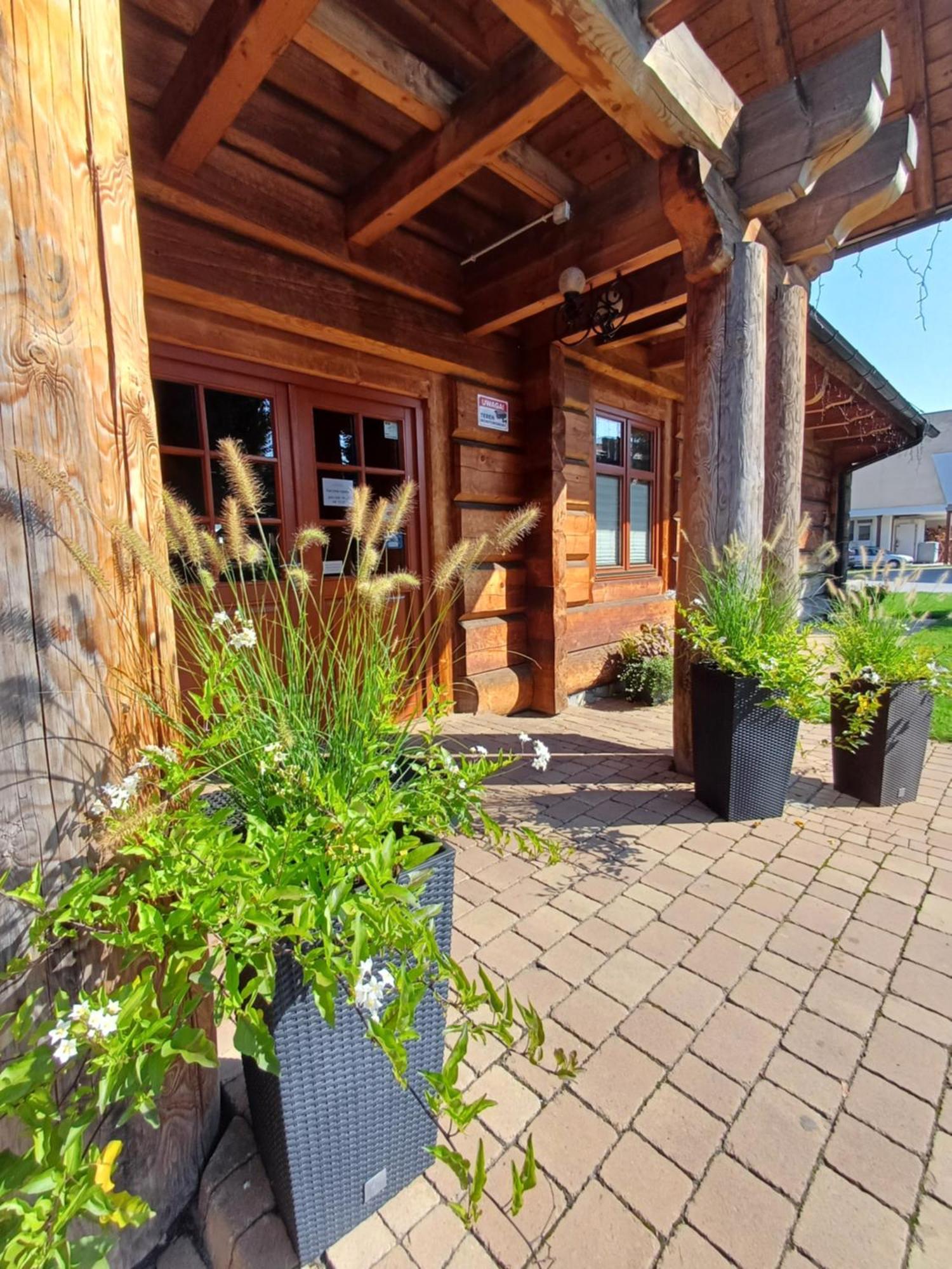 Hotel I Restauracja Borowianka Ostrow Wielkopolski Ngoại thất bức ảnh
