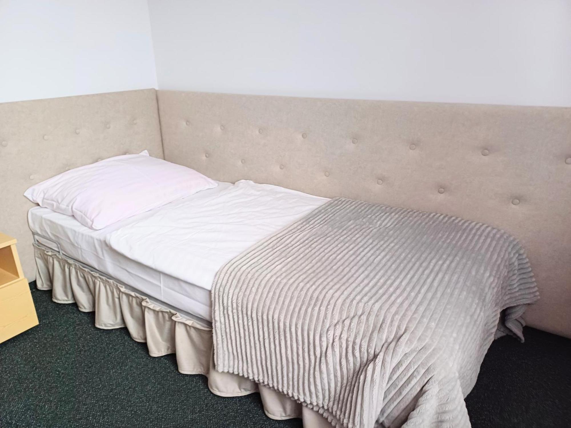 Hotel I Restauracja Borowianka Ostrow Wielkopolski Ngoại thất bức ảnh